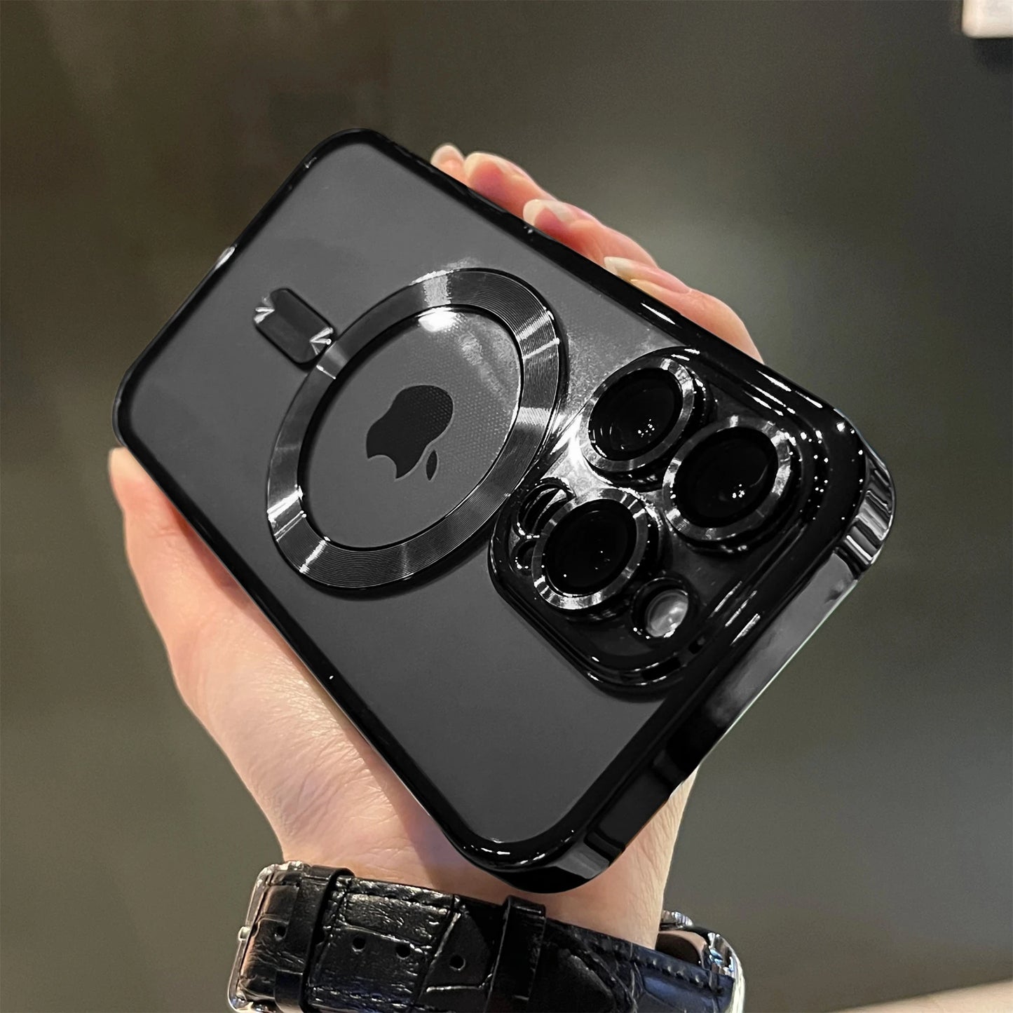 Luxury Plating Magnetic Wireless Charge Clear Case for Iphone 15 14 13 12 11 Pro Max 14 plus Magsafe Lens Protector Soft Cover